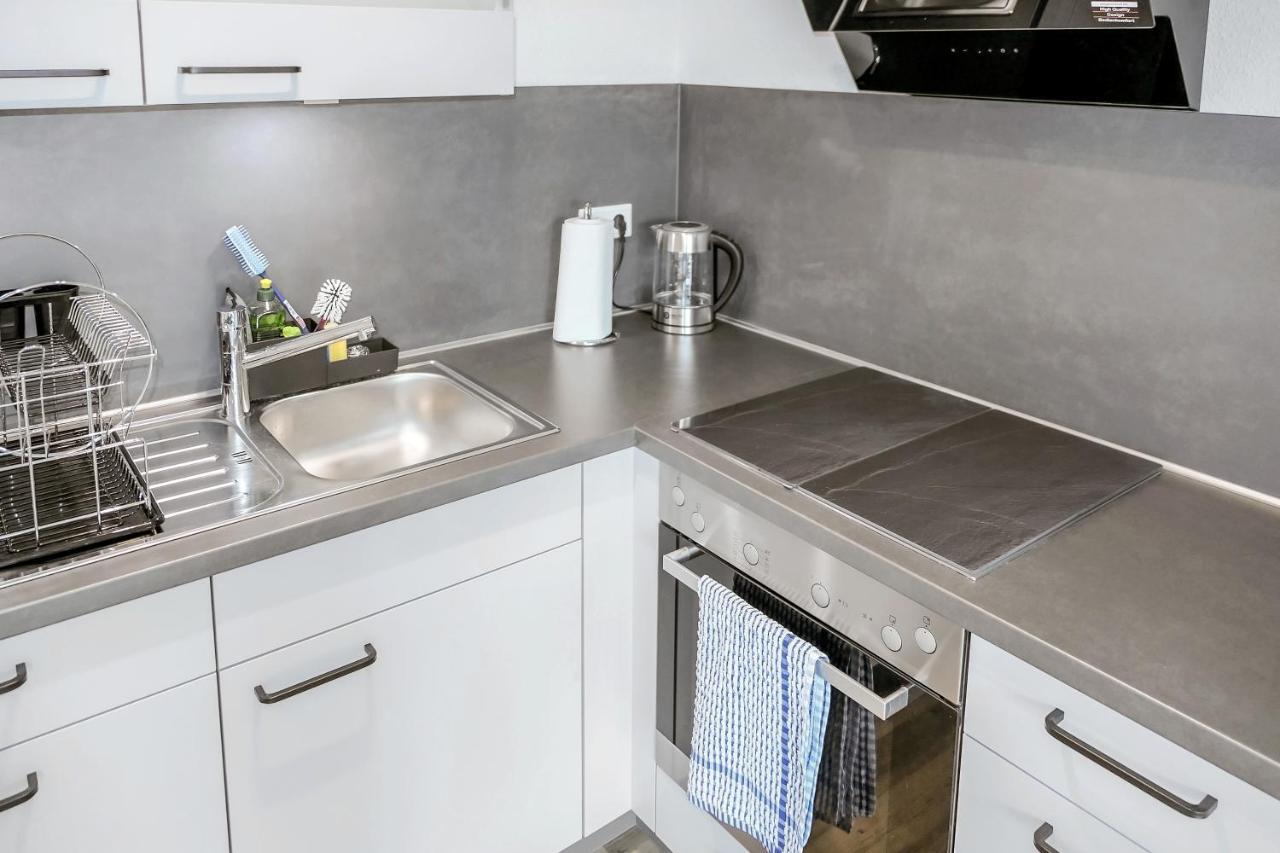 Wohlfühlwohnung mit Balkon im Zentrum von Kiel Exterior foto