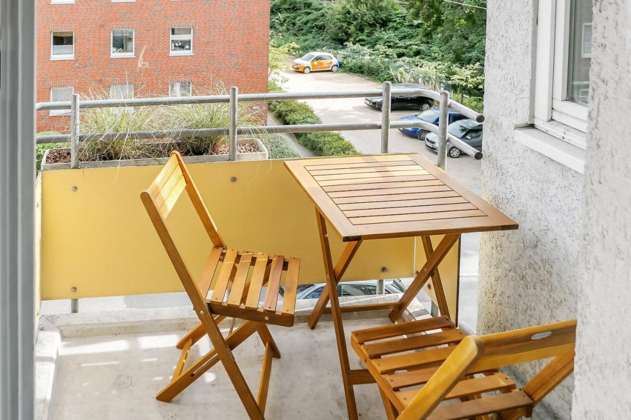 Wohlfühlwohnung mit Balkon im Zentrum von Kiel Exterior foto